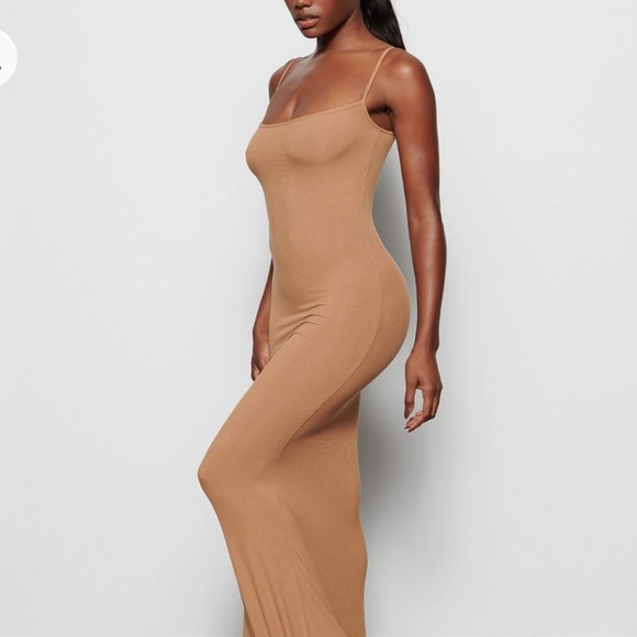NWT SKIMS SOFT LOUNGE SLIP LONG DRESS CAMEL - Picture 3 of 6